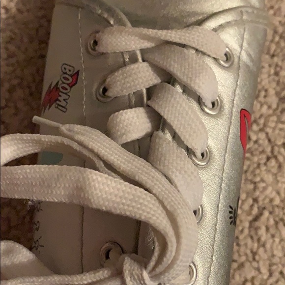 shoes - Picture 4 of 5